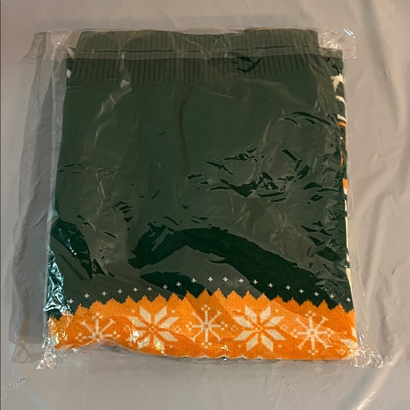 Tito's Green and Orange Geometric Crewneck Sweater for Men - Picture 4 of 4